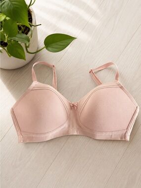 Royce Nude Blush Tshirt Sport Bra No Underwire Lined Size 34D‎ Cotton Blend